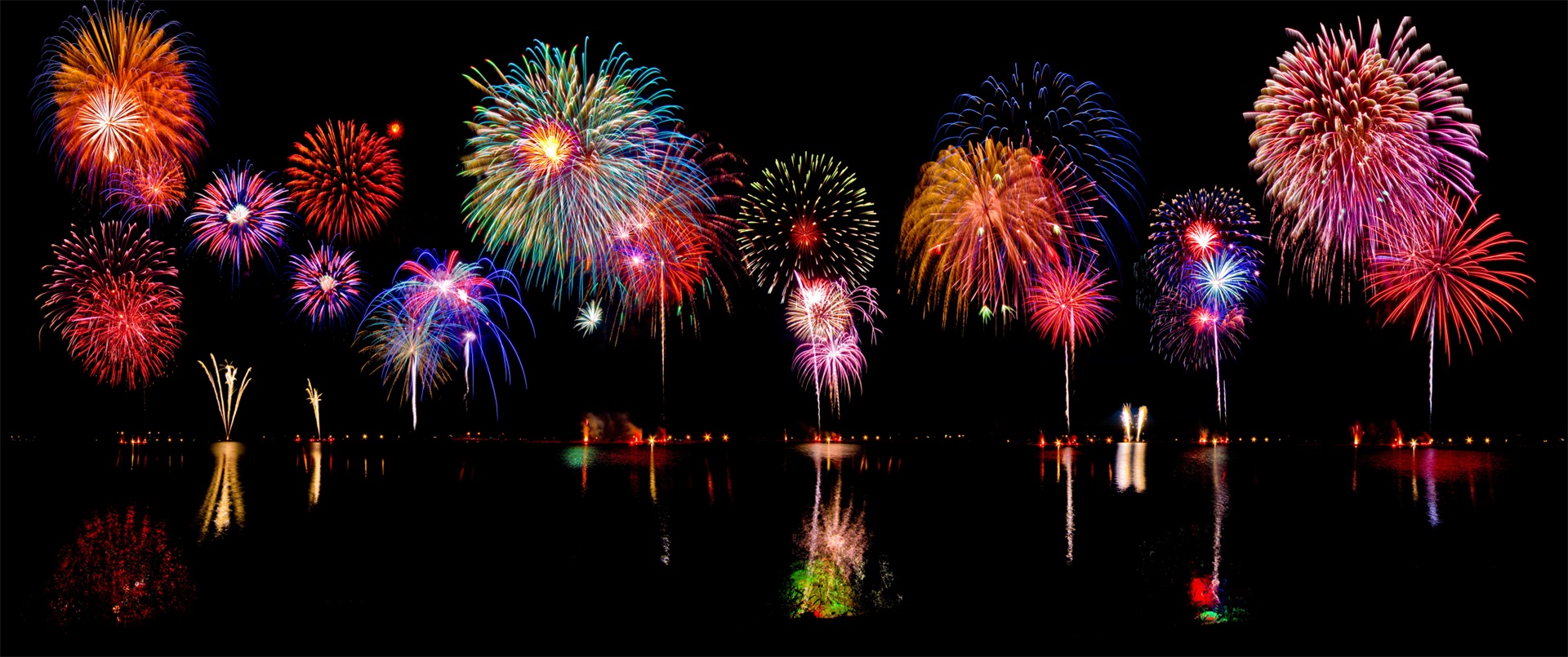 93张春节烟花素材大全精选新年PSD与PNG格式素材资源包